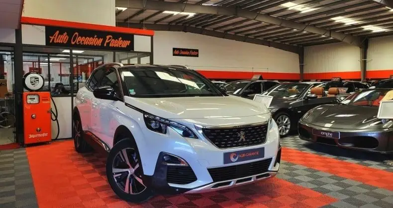 Photo 1 : Peugeot 3008 2020 Hybrid