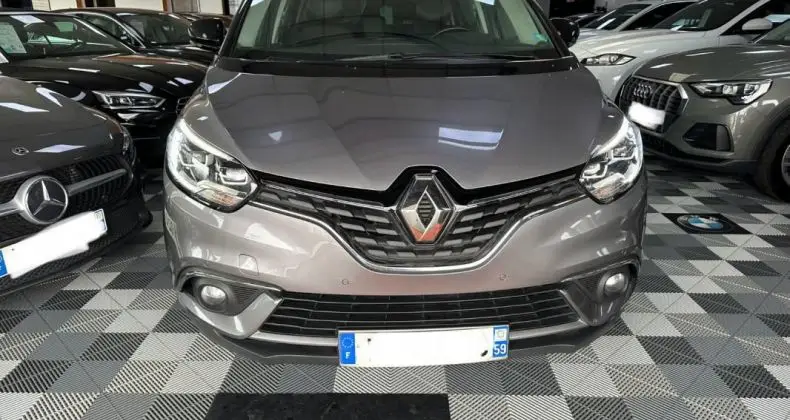 Photo 1 : Renault Grand Scenic 2019 Essence