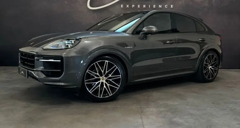 Photo 1 : Porsche Cayenne 2024 Hybrid