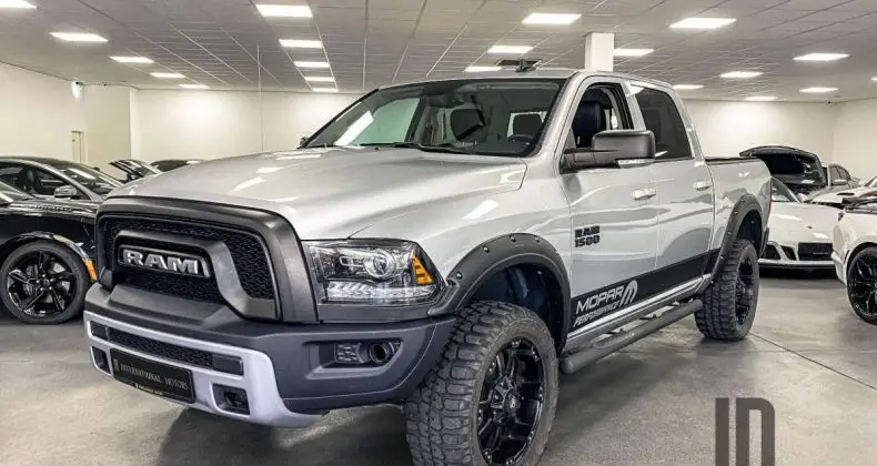 Photo 1 : Dodge Ram 2016 Petrol