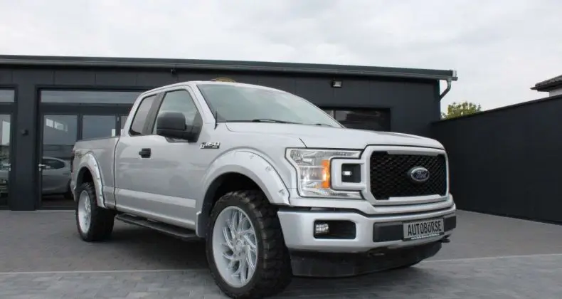 Photo 1 : Ford F150 2019 Essence