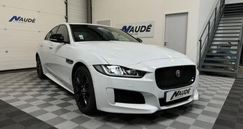 Photo 1 : Jaguar Xe 2019 Diesel