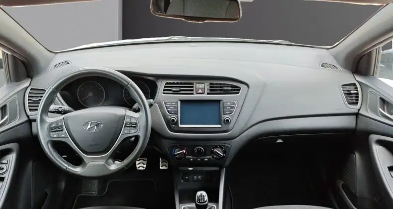 Photo 1 : Hyundai I20 2020 Petrol