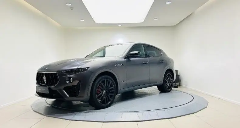 Photo 1 : Maserati Levante 2021 Petrol