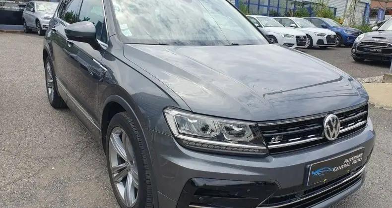 Photo 1 : Volkswagen Tiguan 2019 Essence