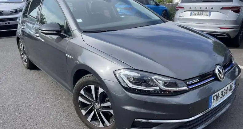 Photo 1 : Volkswagen Golf 2019 Essence