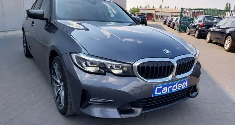 Photo 1 : Bmw Serie 3 2019 Hybride