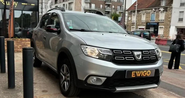 Photo 1 : Dacia Sandero 2019 Petrol