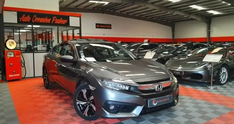 Photo 1 : Honda Civic 2017 Essence