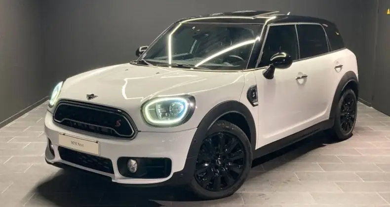 Photo 1 : Mini Countryman 2018 Essence