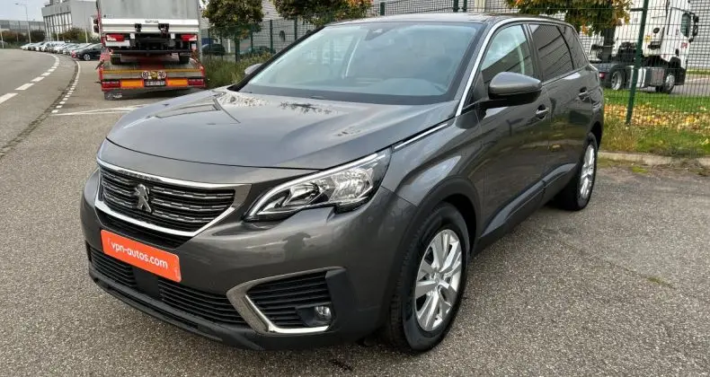 Photo 1 : Peugeot 5008 2019 Essence