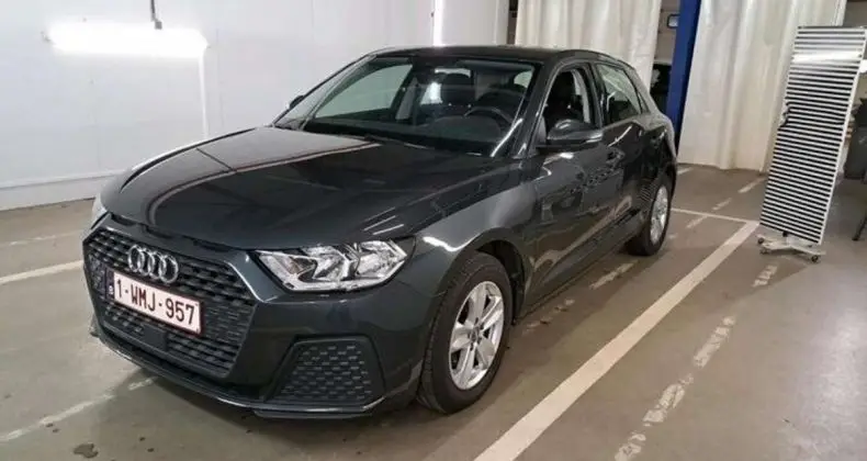 Photo 1 : Audi A1 2019 Essence