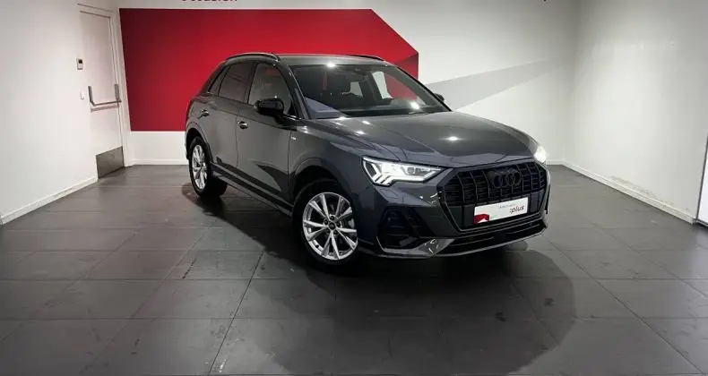 Photo 1 : Audi Q3 2024 Essence