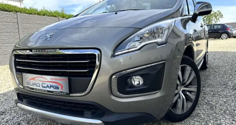 Photo 1 : Peugeot 3008 2016 Petrol