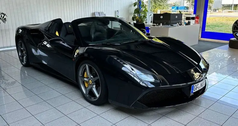 Photo 1 : Ferrari 488 2018 Petrol