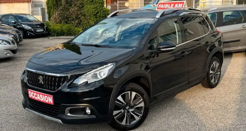 Photo 1 : Peugeot 2008 2017 Petrol