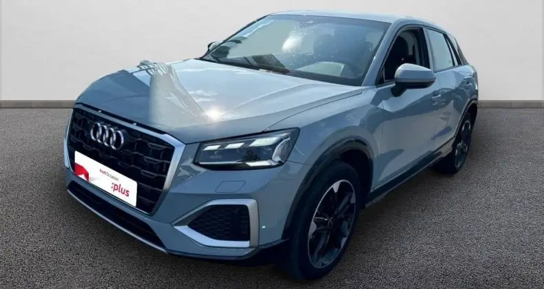 Photo 1 : Audi Q2 2024 Petrol