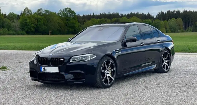 Photo 1 : Bmw M5 2016 Petrol