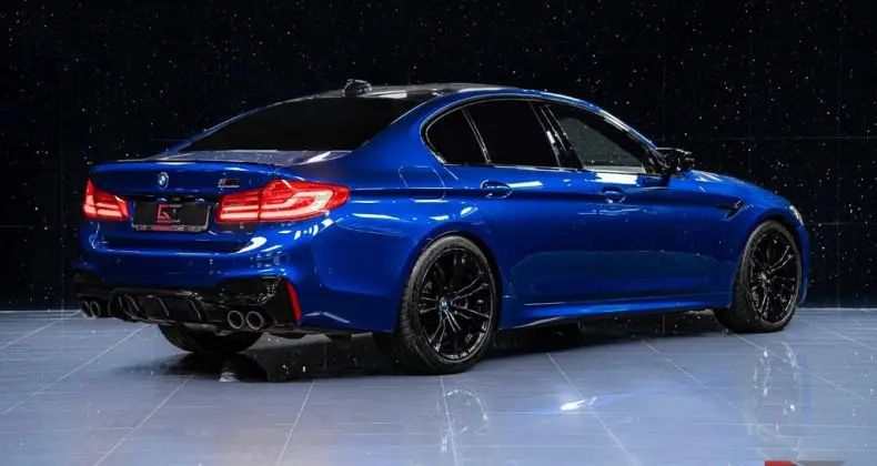 Photo 1 : Bmw M5 2019 Petrol