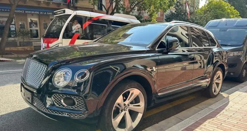 Photo 1 : Bentley Bentayga 2017 Essence