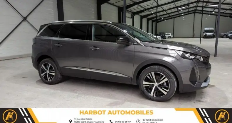 Photo 1 : Peugeot 5008 2023 Essence