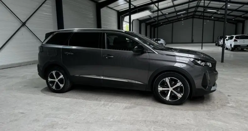 Photo 1 : Peugeot 5008 2023 Diesel