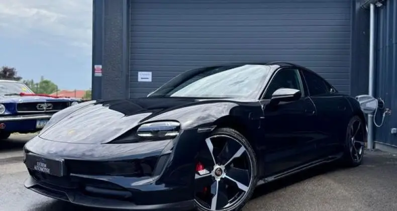 Photo 1 : Porsche Taycan 2020 Électrique