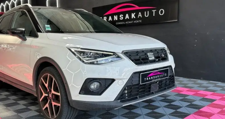 Photo 1 : Seat Arona 2020 Petrol