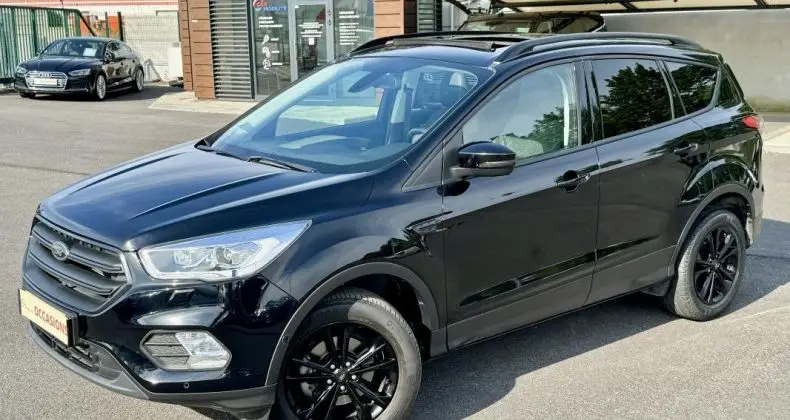 Photo 1 : Ford Kuga 2018 Petrol