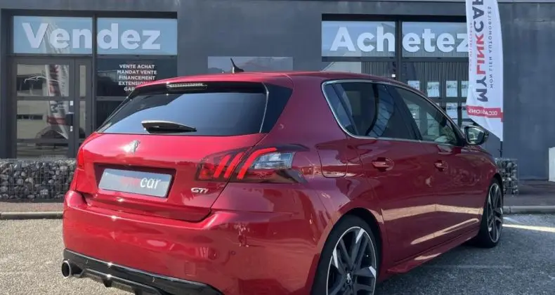 Photo 1 : Peugeot 308 2019 Essence