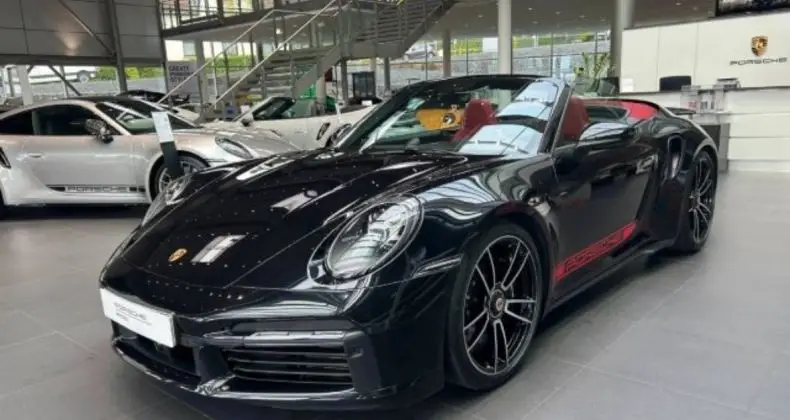 Photo 1 : Porsche 992 2020 Essence