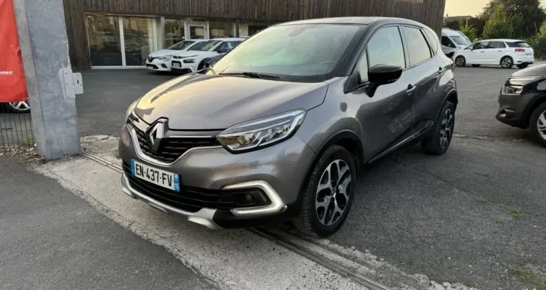 Photo 1 : Renault Captur 2017 Petrol