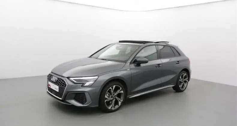 Photo 1 : Audi A3 2023 Essence