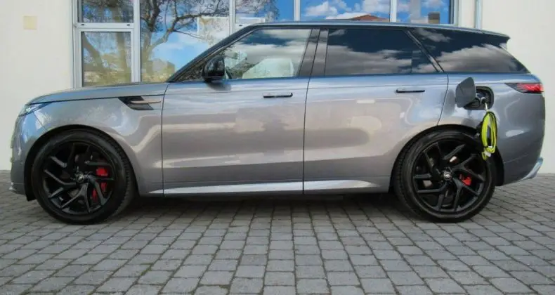 Photo 1 : Land Rover Range Rover Sport 2023 Hybrid