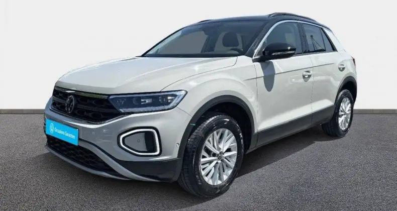 Photo 1 : Volkswagen T-roc 2023 Petrol