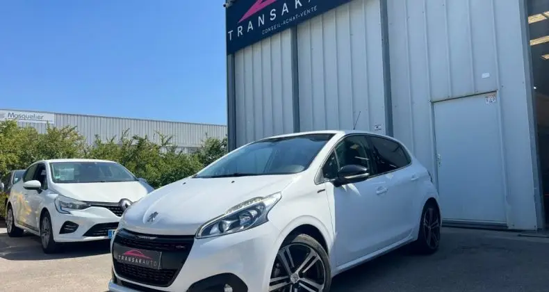 Photo 1 : Peugeot 208 2017 Essence