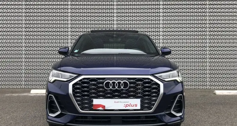 Photo 1 : Audi Q3 2023 Essence