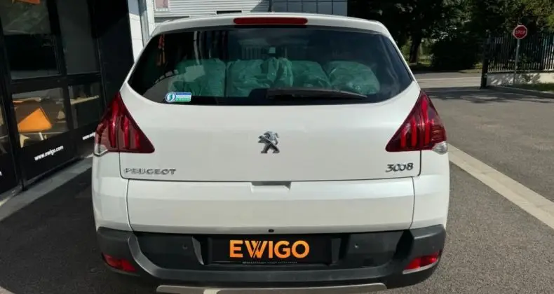 Photo 1 : Peugeot 3008 2015 Essence