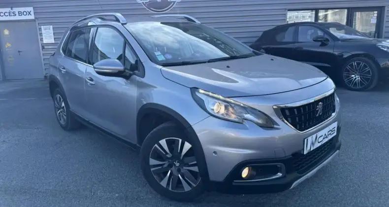 Photo 1 : Peugeot 2008 2017 Petrol