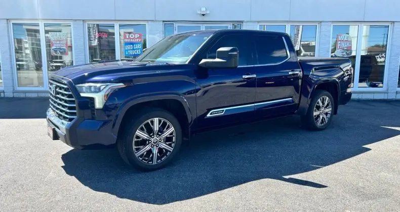 Photo 1 : Toyota Tundra 2022 Petrol