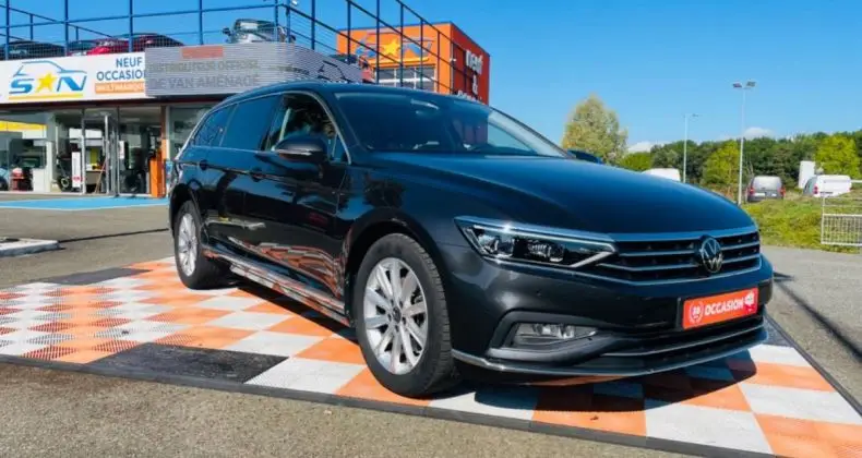 Photo 1 : Volkswagen Passat 2023 Diesel