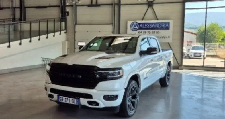 Photo 1 : Dodge Ram 2022 Petrol