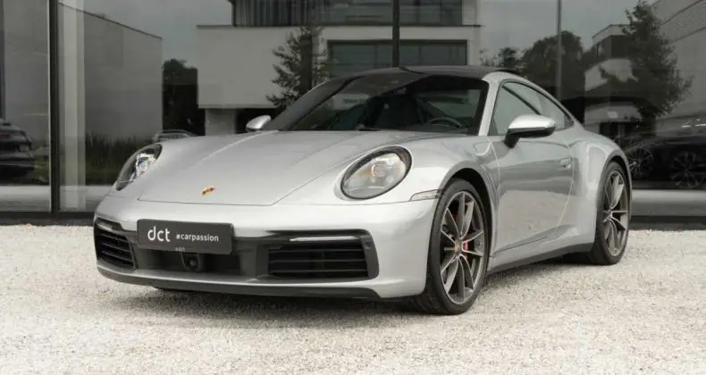 Photo 1 : Porsche 992 2019 Essence