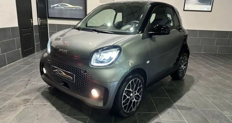 Photo 1 : Smart Fortwo 2021 Électrique