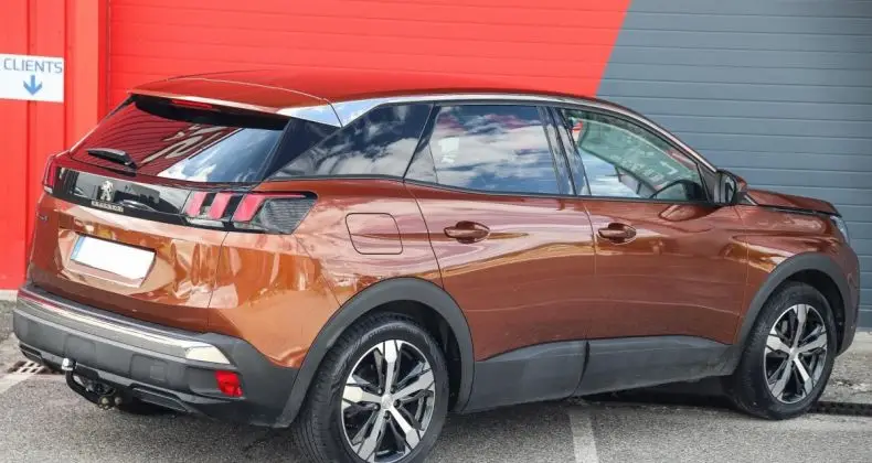 Photo 1 : Peugeot 3008 2019 Diesel