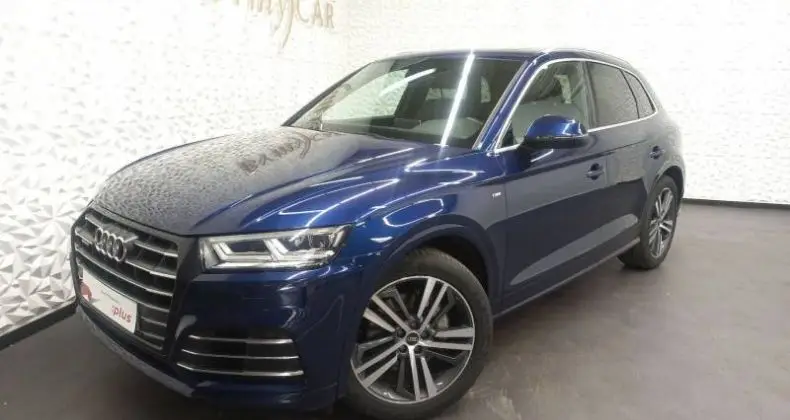 Photo 1 : Audi Q5 2020 Hybride