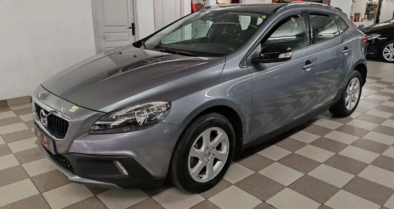 Photo 1 : Volvo V40 2017 Diesel