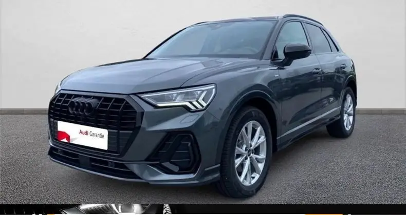 Photo 1 : Audi Q3 2024 Essence