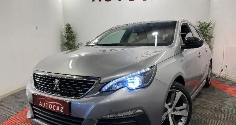 Photo 1 : Peugeot 308 2018 Petrol