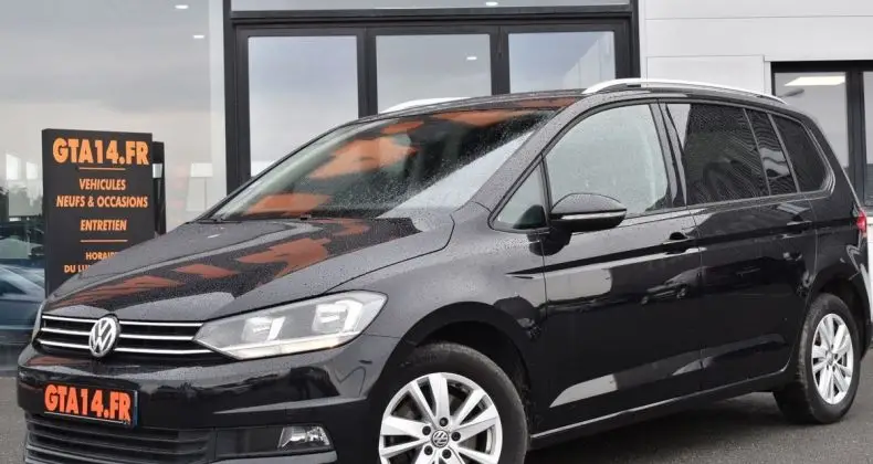 Photo 1 : Volkswagen Touran 2020 Essence